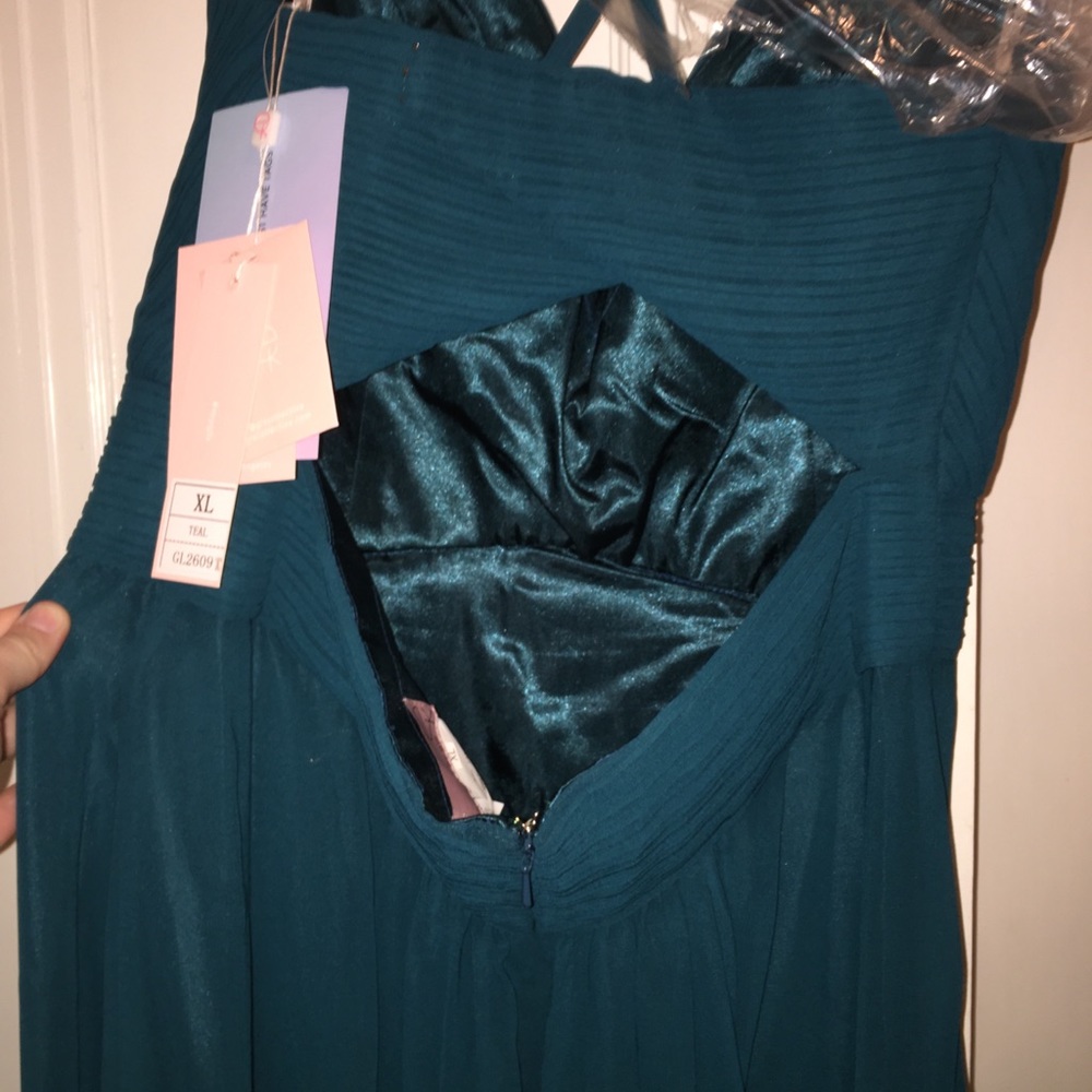 Prom dress - Picture 4 of 5